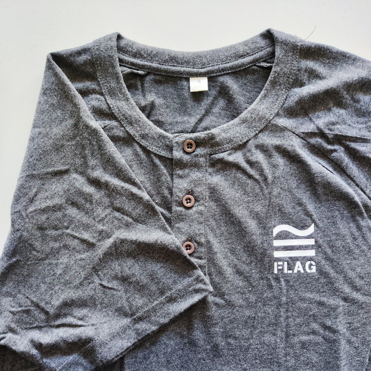 T-Shirt Knopfleiste grau Abverkauf